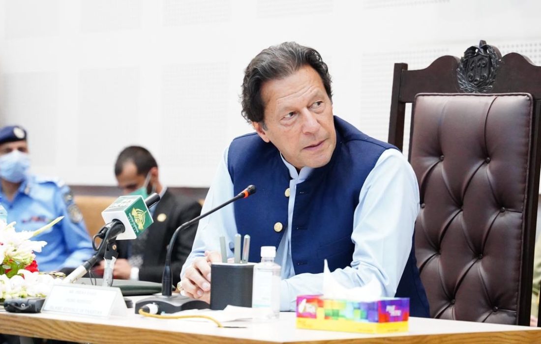 عمران‌خان خواستار توقف اخراج اجباری مهاجران افغان شد