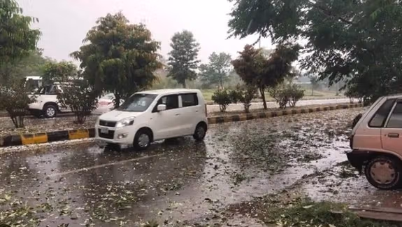 توفان و بارندگی در پنجاب پاکستان جان ۱۹ تن را گرفت