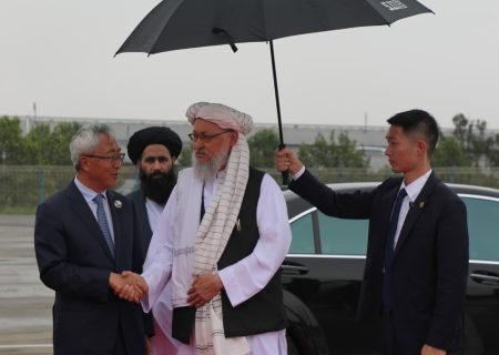 بازگشت معاون اداری ریاست‌الوزرا از سفر رسمی به چین