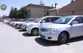 بازداشت یک گروه بزرگ سارقان موتر در کابل؛ حداقل ۱۰۰ موتر را در ولایت‌ ها سرقت کرده‌ اند