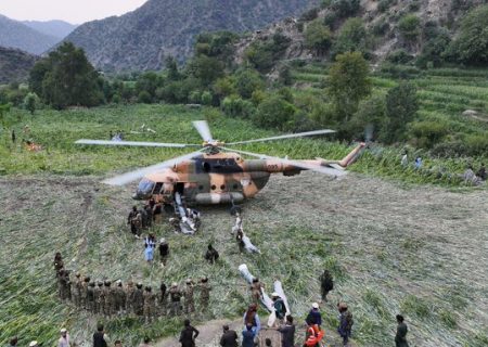 وزارت دفاع ملی : بیش از ۱۵۰ پرواز امدادی برای انتقال زلزله‌زدگان انجام شده است