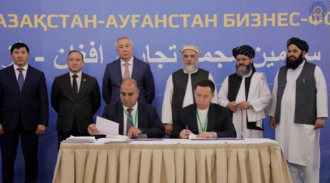 تفاهم‌ نامه ‌های تجاری به ارزش بیش از ۳۶۰ میلیون دالر میان افغانستان و قزاقستان امضا شد