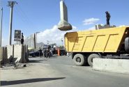 جمع آوری موانع کانکریتی در سراسر افغانستان