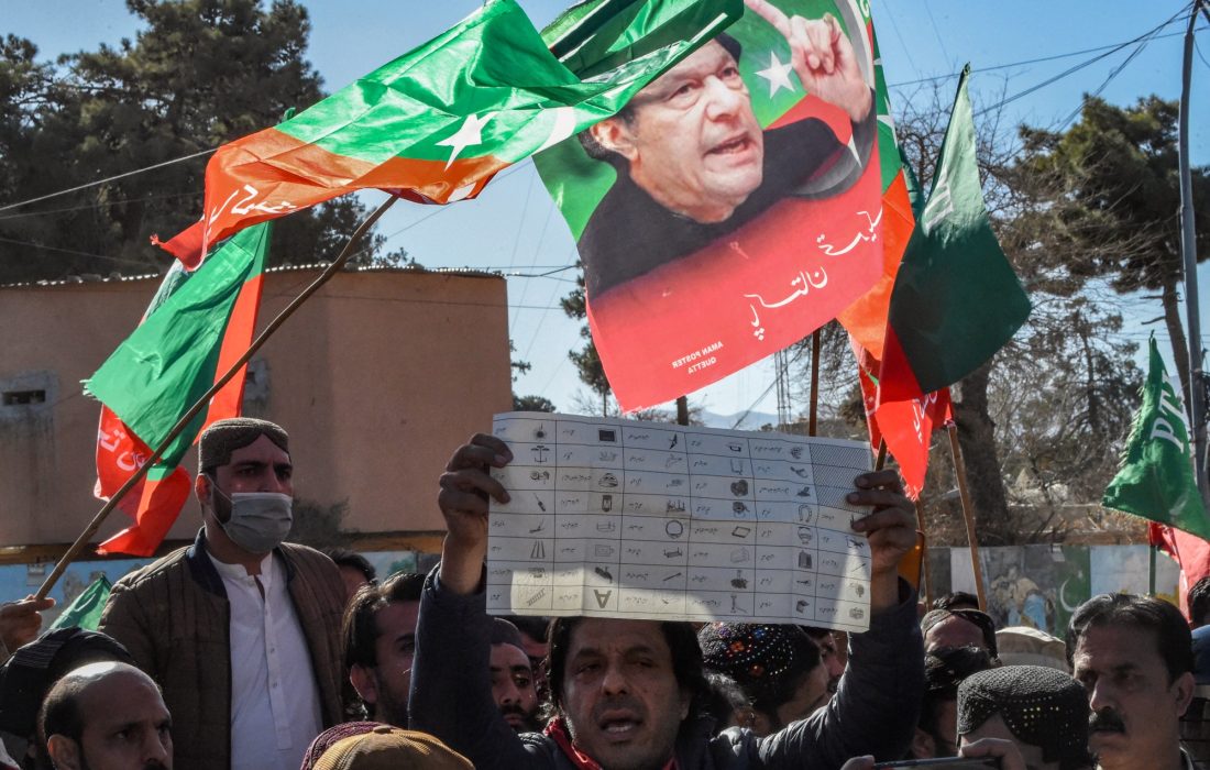 واکنش تحریک انصاف به شایعات درباره سلامت عمران خان؛ درخواست شفاف سازی فوری از دولت