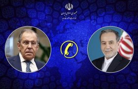 گفت‌ وگوی تلفنی وزرای خارجه ایران و روسیه درباره تحولات منطقه‌ای و بین‌المللی