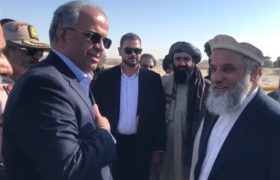 دیدار وزیر صنعت و تجارت افغانستان با والی سیستان و بلوچستان ایران در مرز میلک