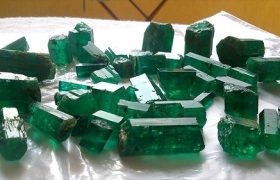 گنج ‌های پنهان افغانستان؛ فروش زمرد و نفرایت، گامی به‌ سوی رشد اقتصادی و کاهش وابستگی