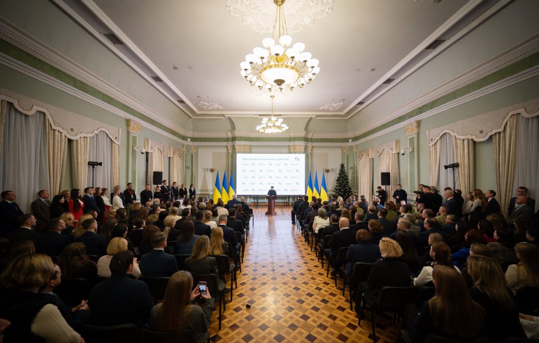 زلنسکی: پایان جنگ با صلحی آبرومندانه و تضمین قدرت اوکراین