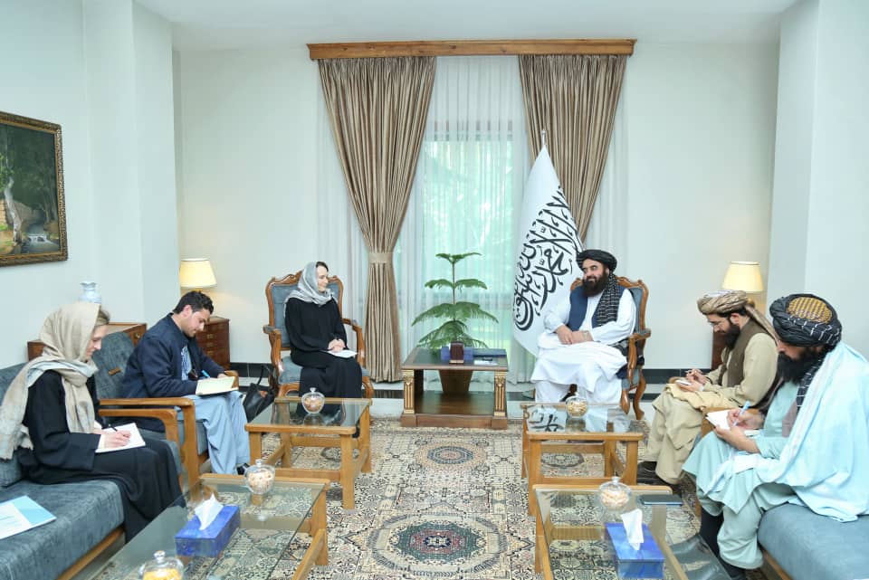 پیشرفت در روند دوحه؛ دیدار متقی و نماینده یوناما با محوریت همکاری‌های منطقه‌ای