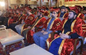 پیشرفت افغانستان در گرو علم؛ تأکید مقامات بر نقش جوانان متخصص