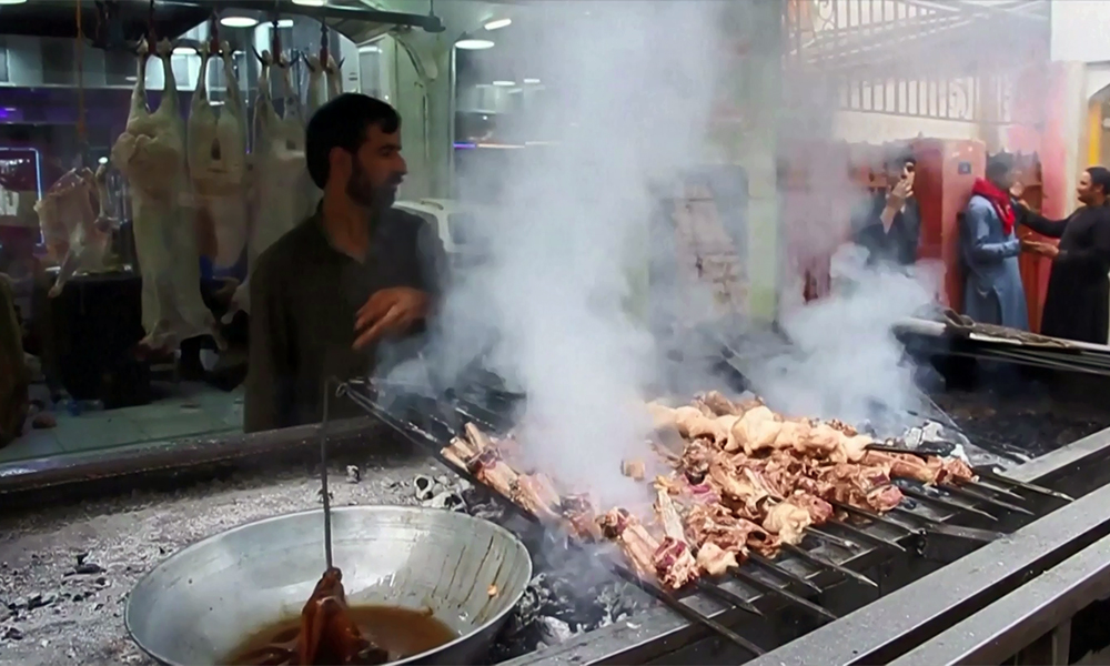 دود کباب‌ پزی‌ ها؛ تهدید خاموش برای سلامت شهروندان کابل