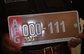 آغاز توزیع پلیت های بین‌المللی برای وسایل نقلیه مرزی افغانستان از هرات