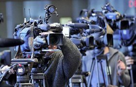 شکاف میان ادعا و واقعیت؛ خبرنگاران افغان در چالش معیشت و بی‌پشتیبانی