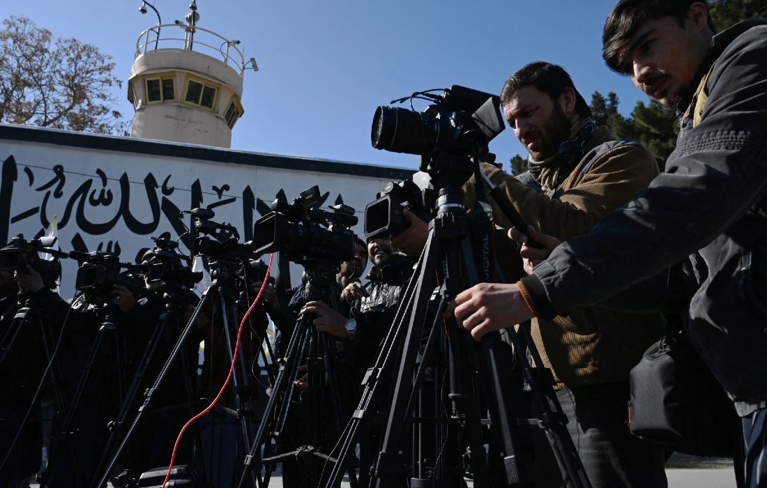 تمدید مجوز سه نهاد رسانه‌ای و لغو نهادهای حامی خبرنگاران از سوی وزارت اطلاعات و فرهنگ