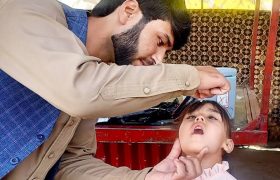 نقش فعال والدین در تطبیق واکسین پولیو؛ آگاهی‌دهی برای مقابله با باورهای نادرست ضروری است