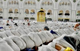 شب اول رمضان؛ حرمین شریفین گواه صف‌ های نماز مملو از جمعیت مؤمنان