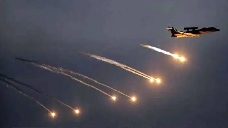 بر اساس اصول قوانین بین‌المللی، حمله عمدی به افراد ملکی در هر شرایطی ممنوع است