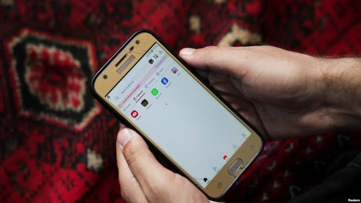 ضعیف بودن انترنت، چالشی برای شماری از شهروندان پایتخت